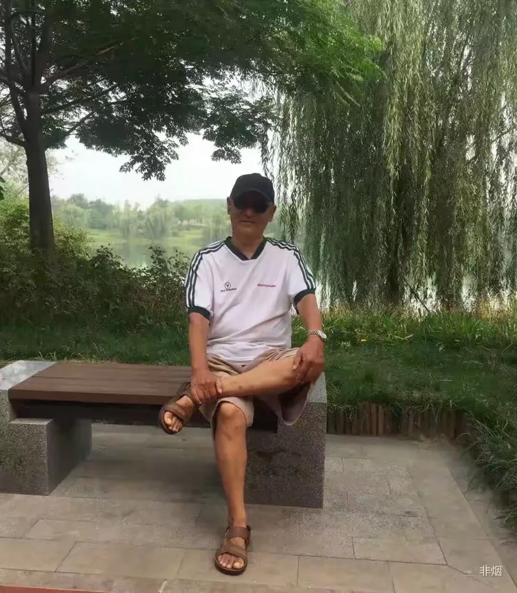 刘今老师晨练即兴拍照！