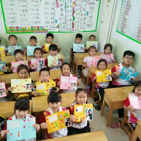 母亲节来临之际，我们幼小衔接班的宝贝们孝心感恩妈妈，祝妈妈节日快乐🙏🙏🙏