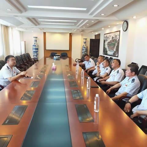 立山区税务局召开“八一”建军节座谈会