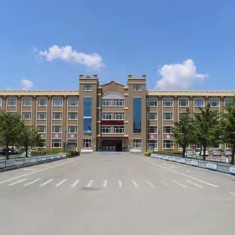 军绿染青春，磨砺正当时——长春市回族中学第一届新生国防教育军事训练闭营仪式