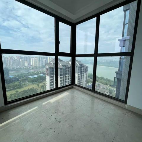 🌟独家89.8万购精装🔥云梦州🔥看江高层，非顶楼，产权95  带阳光房。密码锁随时看房V65651