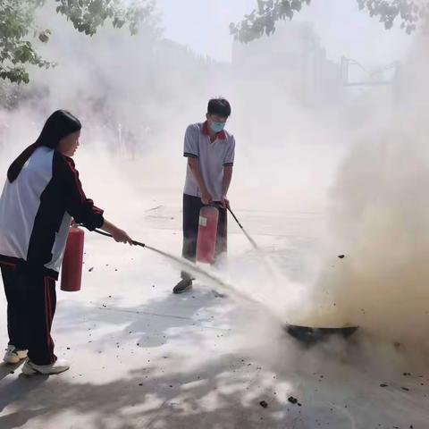 防震减灾，安全常在——曹州一中举行防震减灾应急逃生演练