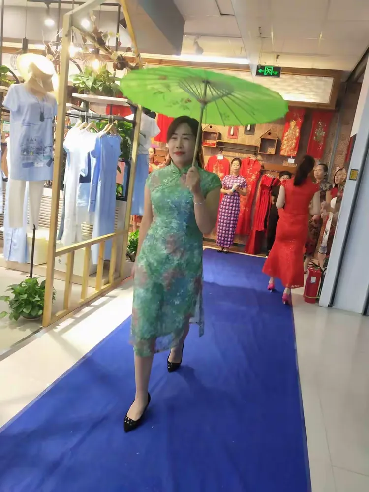 信发吴桥店第一届旗袍走秀圆满结束