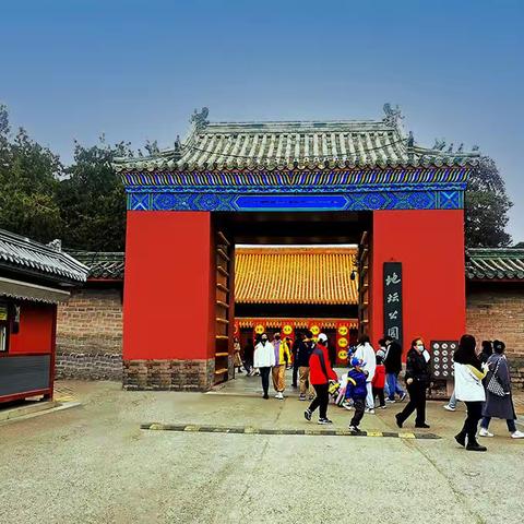 《走进地坛》（2022年第六十一期）