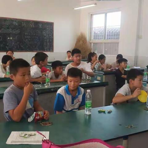 南环小学防溺水家长会