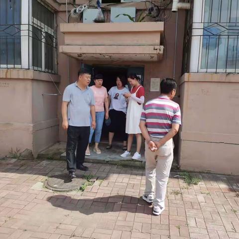 立行立改 莫地社区扎实推进“创城”工作