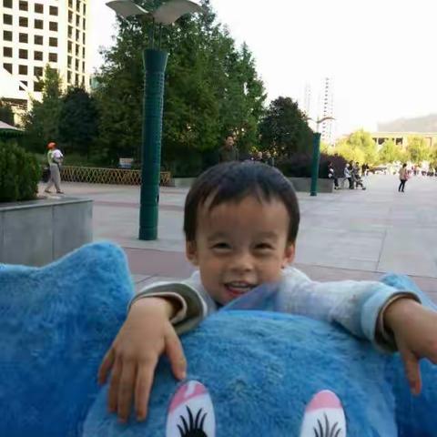 宝贝们的七彩童年