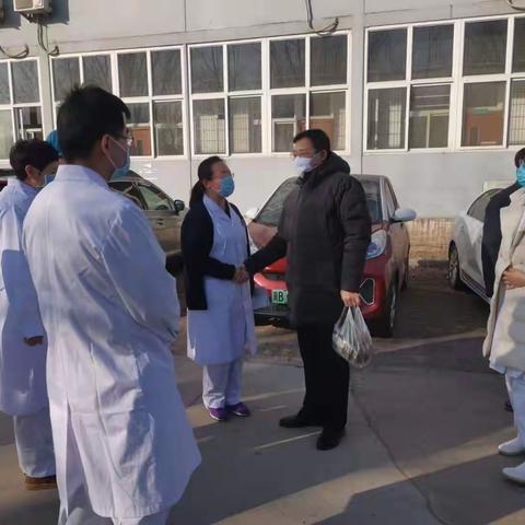 病毒无情，人有情----唐山工人医院院长胡万宁慰问我院首批支援传染病院一线医务人员