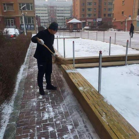 以雪为令保畅通 红色奉献暖人心