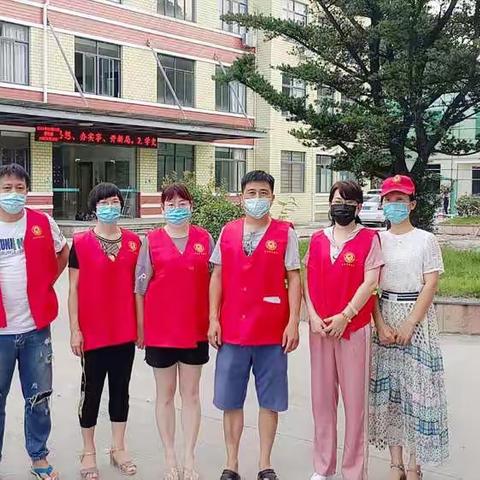 同心抗疫，十中附小助力疫苗接种