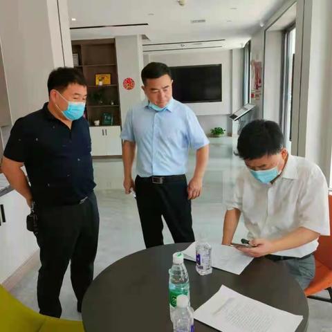 抗击疫情，众志成城