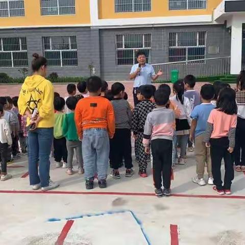 桂庄幼儿园小学“防震演练”