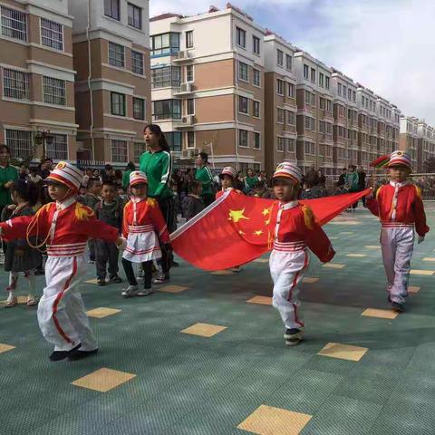 凤凰城幼儿园大三班半日活动开放——『家园同乐，健康和谐』！