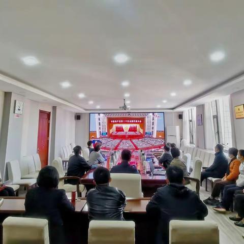 太原市农业农村局党员干部收看党的二十大开幕盛况