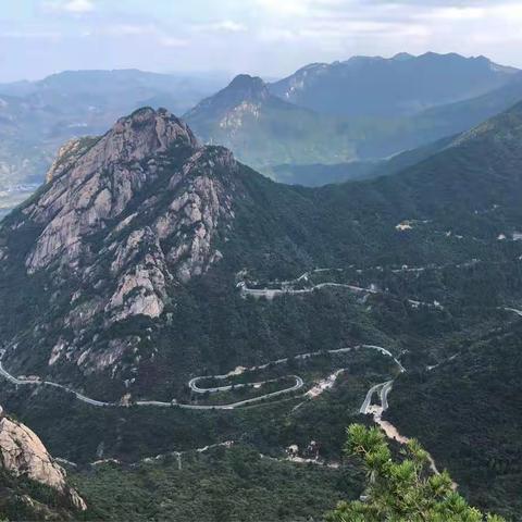 会当凌绝顶，一览众山小，长长的路慢慢地走，记得欣赏每一瞬擦身而过的风景。