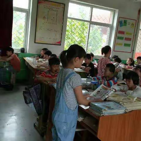 早读孩子们多么精神