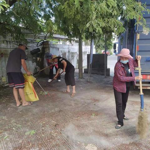 绿色星期五—城南社区组织开展道路清洁工作