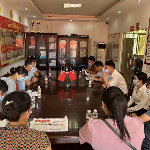 夯实基层基础，推进社会治理——冯大伟组长带队深入社区开展两新组织工作座谈会