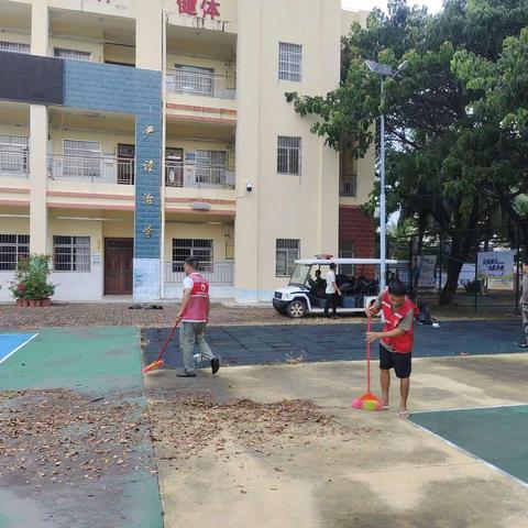 榆红退役军人志愿者助力开学