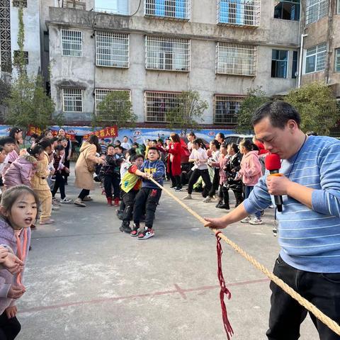 一根绳一条心，拔河比赛聚人心——新新小学