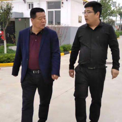 2019年4月10日，景区管理局刘孟昭书记前来石井幸福佳苑社区，检查近期人居环境提升工作开展情况。