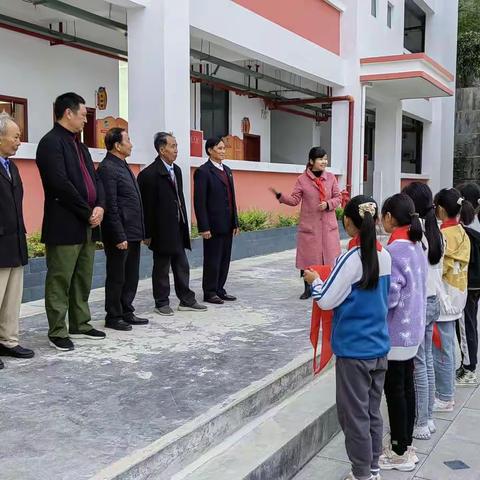 五老牵手红领巾，同心喜迎二十大 ——“五老”宣讲团走进黄华小学