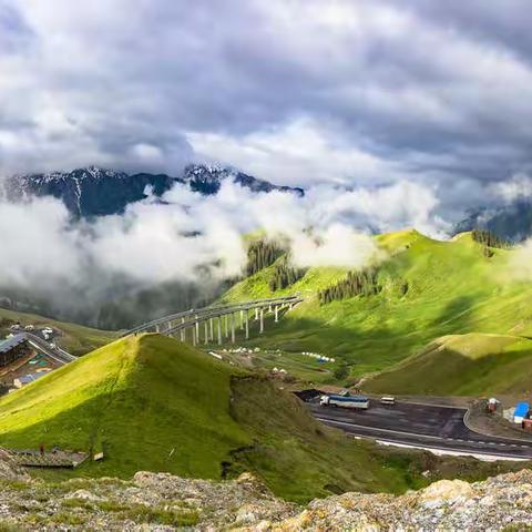 边城伊犁旅游景点——游遍中国