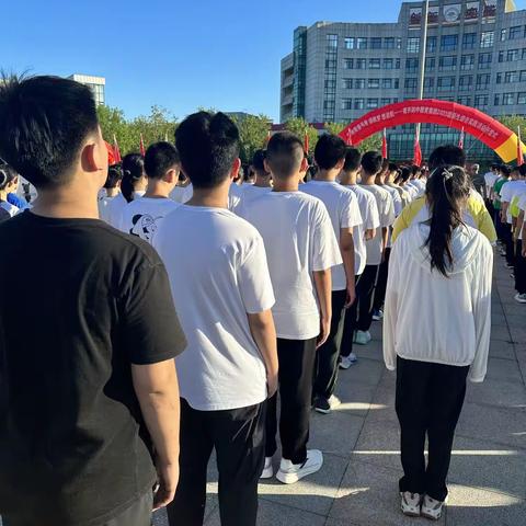 鲜衣怒马少年时   不负韶华且知行    --致714每一位少年郎