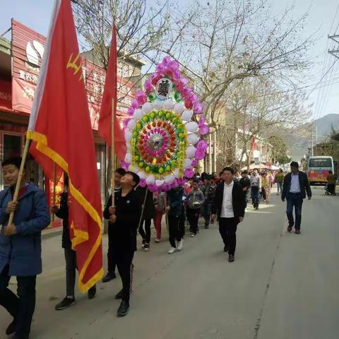 山阳县色河九年制学校   祭扫烈士墓活动