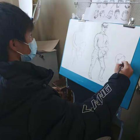 威海华夏书画学校素描提高班23年寒假班第三天课堂实录