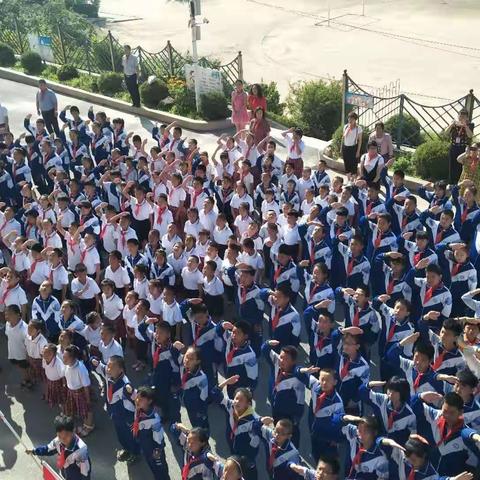 草河经济管理区中心小学“颂党恩 听党话 跟党走”7.1少先队入队仪式