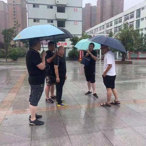 风雨同舟，战胜洪灾