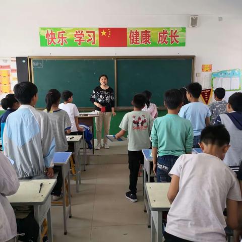 三屯庄联办小学日日行团队日常教研