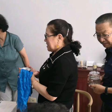 亲亲王府人230807