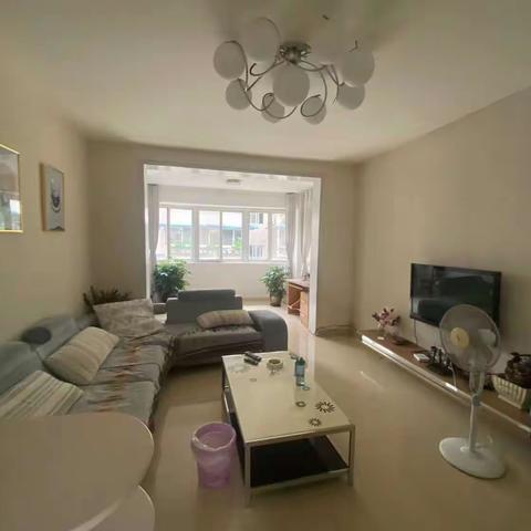 出租：阳光清雅阁，中庭，3楼，3/2/2，家具家电齐全，3台空调，15000/年，可以半年付☎65024