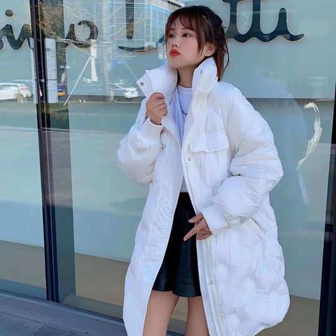 东祥商厦四楼唐蜜品牌羽绒服