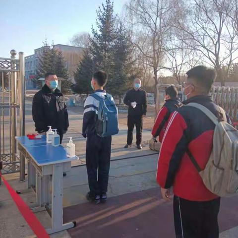 江桥镇中心学校——开学第一天，以梦为马，不负韶华
