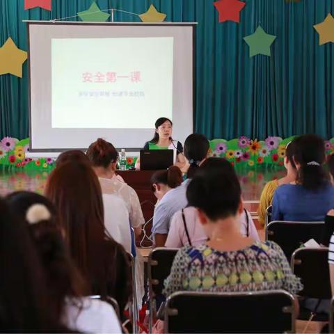 强化安全管理，创建平安校园