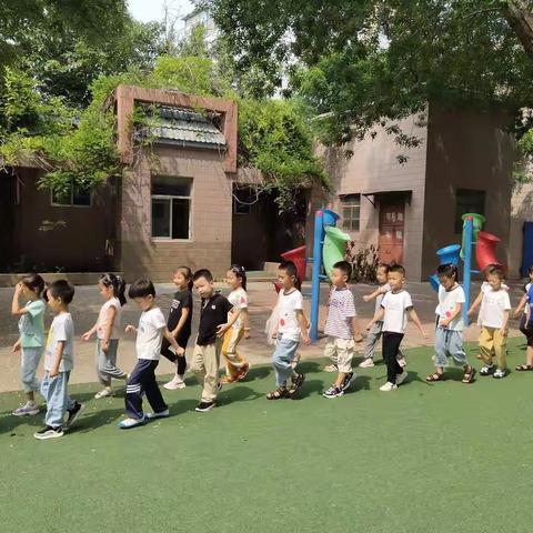 参观小学