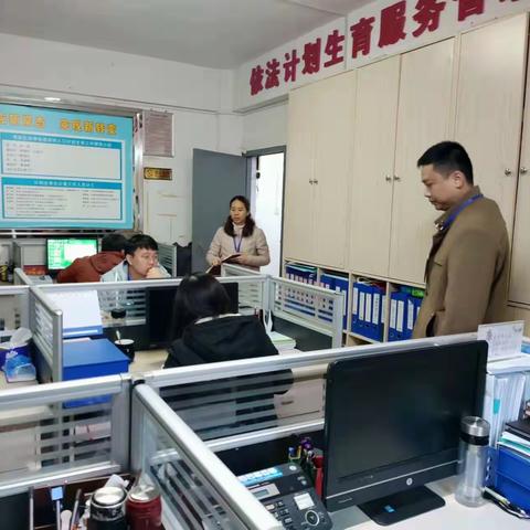 海秀街道开展政务行为规范突击检查