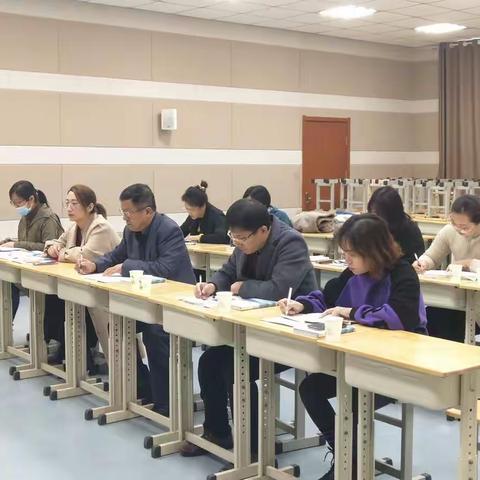以美育心留香久，融情怡怀得益多