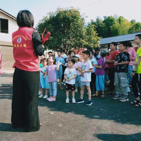 雷峰号"大塘村""狼道训犬"志愿活动