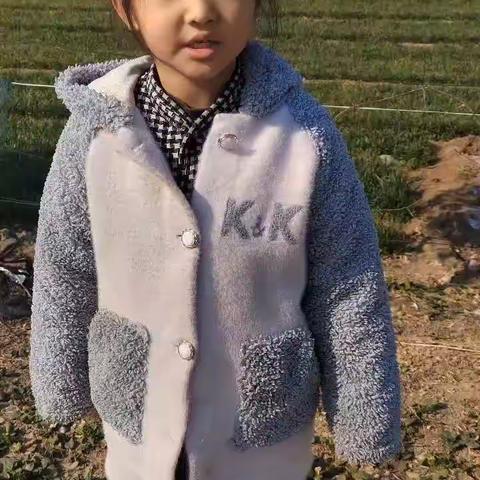 我快乐，我背书———记一年级学生背书瞬间