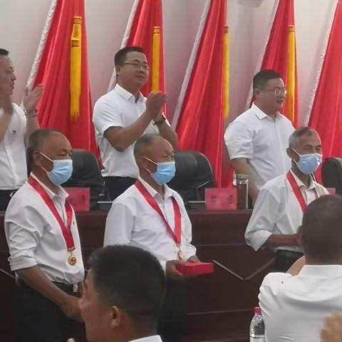 “光荣在党50年”纪念章颁发