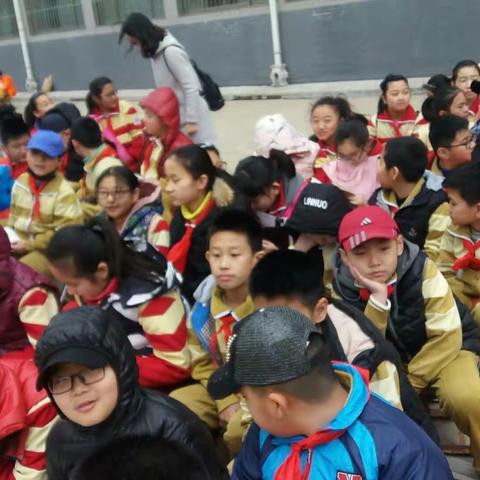 追求卓越，弘毅自强