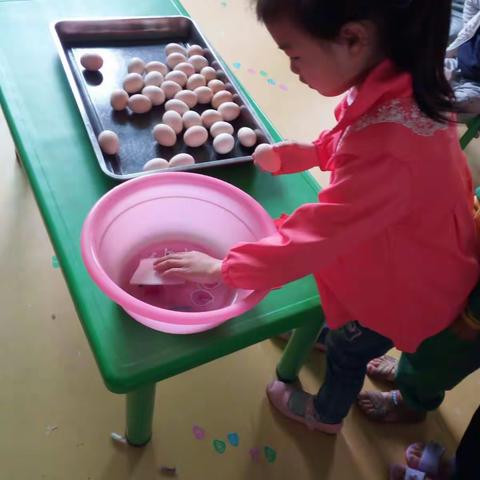 过立夏，吃红鸡蛋！