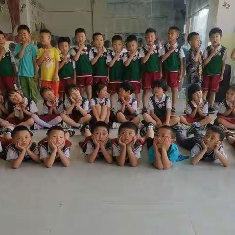 咔嚓咔嚓,拍照啦”———大班宝贝成长记录