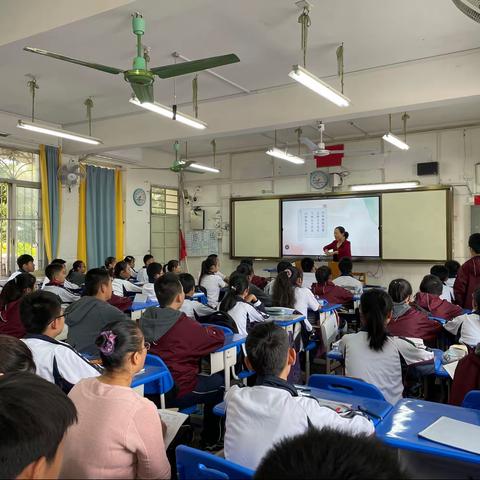 展两校风采，促师生成长—柳州市第八中学和鹿寨中学（初中部）同课异构课题展示交流活动