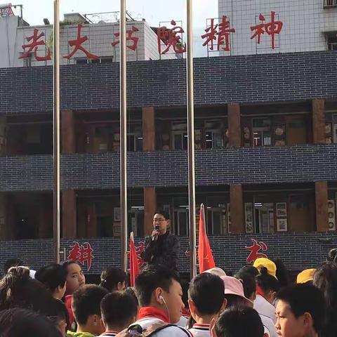 逢春正出游      不负好时光