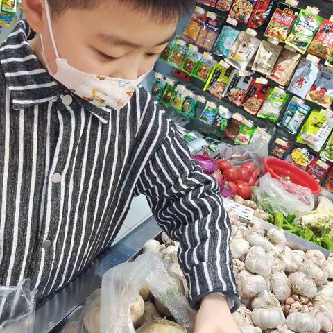 四维街小学401班廖瑞熙5.1实践活动！学做美食《酸辣土豆丝》